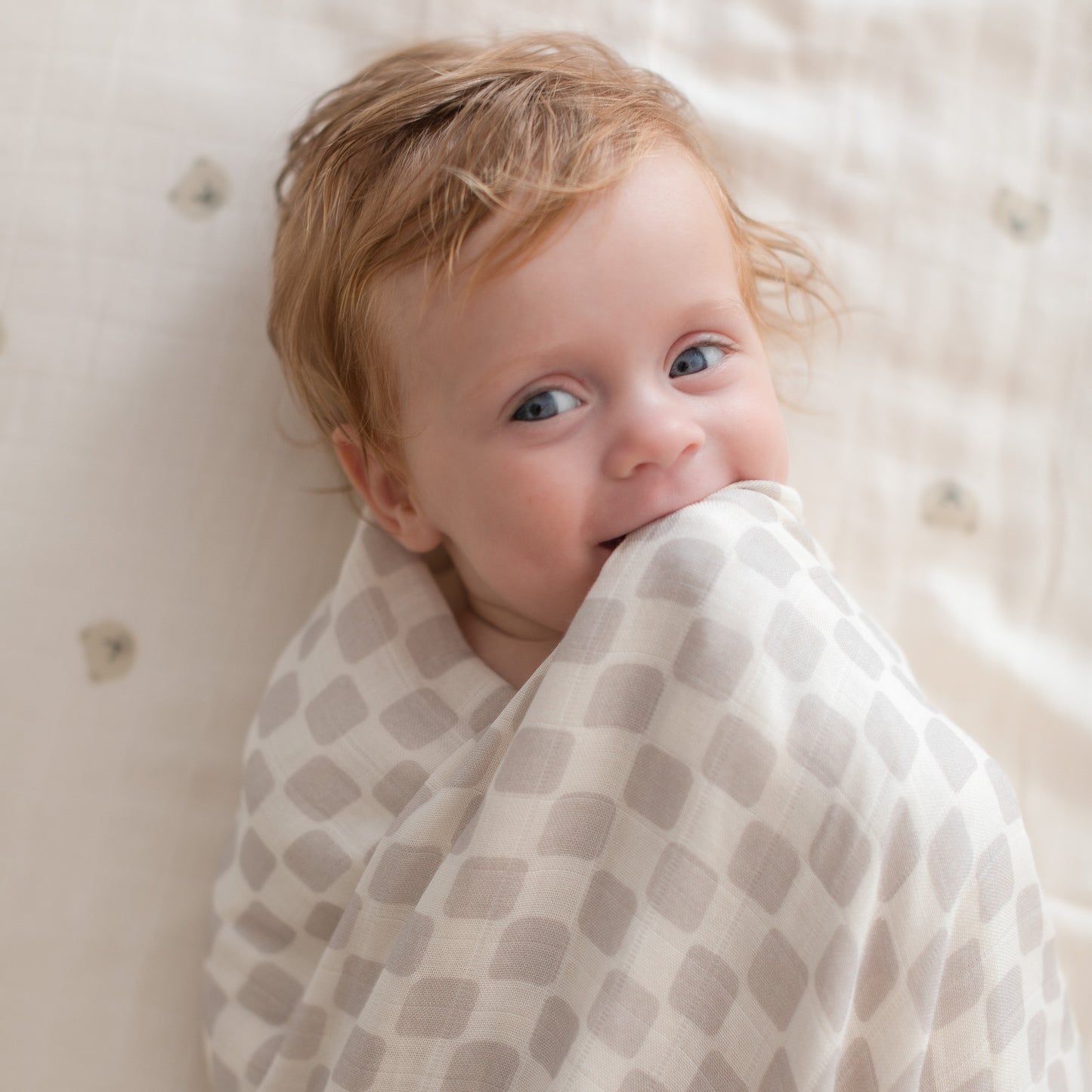 Muslin Swaddle Blankets (Checkered Tan & Bears)